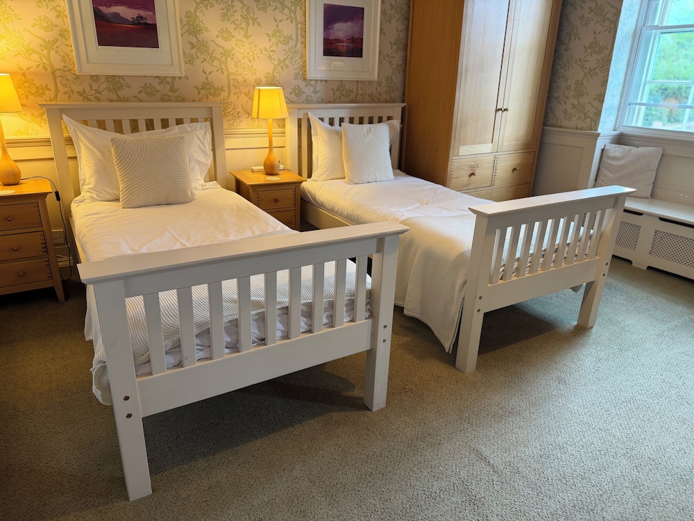 غرفة قياسية بسريرين منفصلين بحوض استحمام، The Old Orleton Inn 7/8