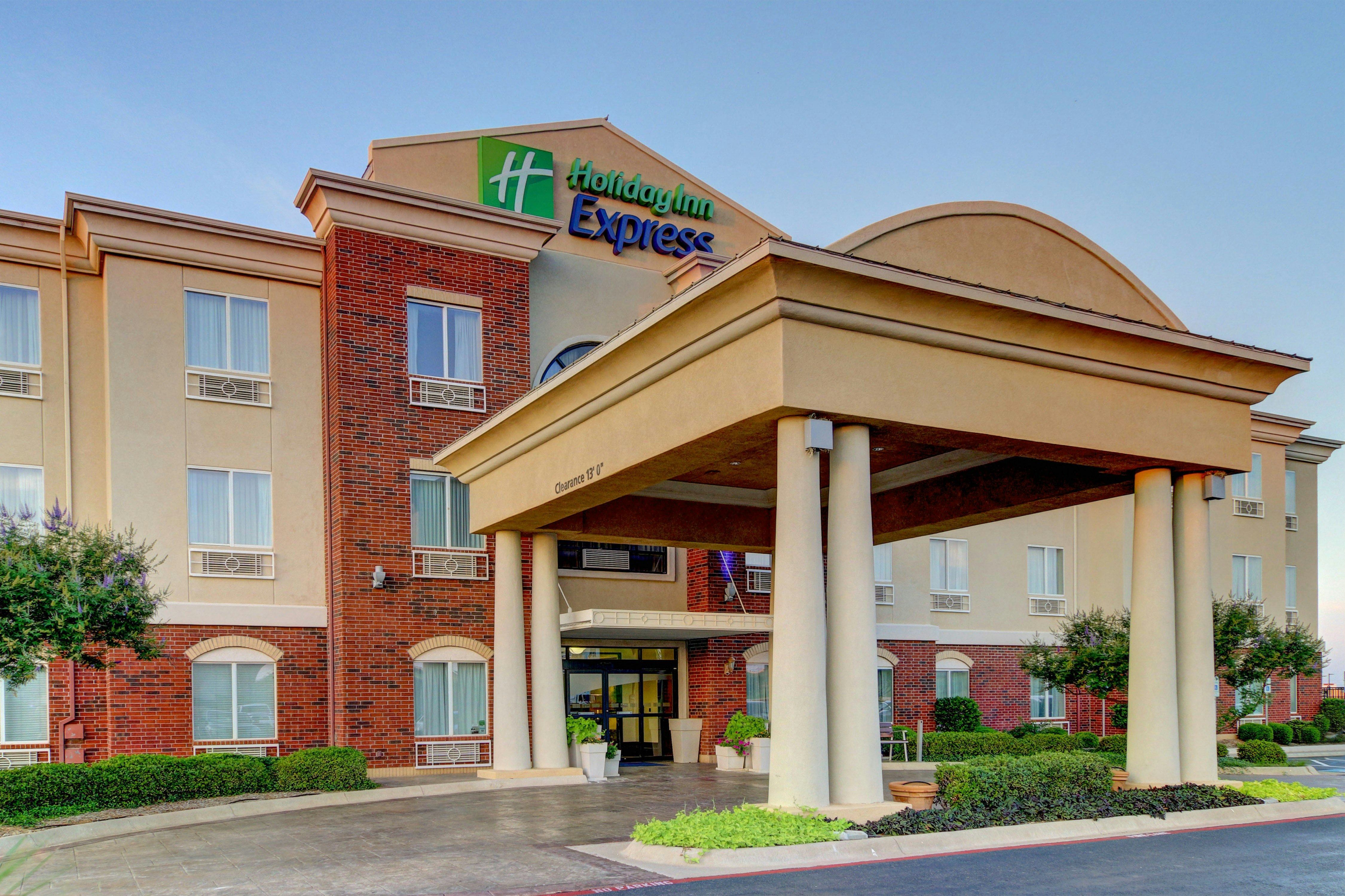 Holiday Inn Express Hotel Suites San Angelo 6/58