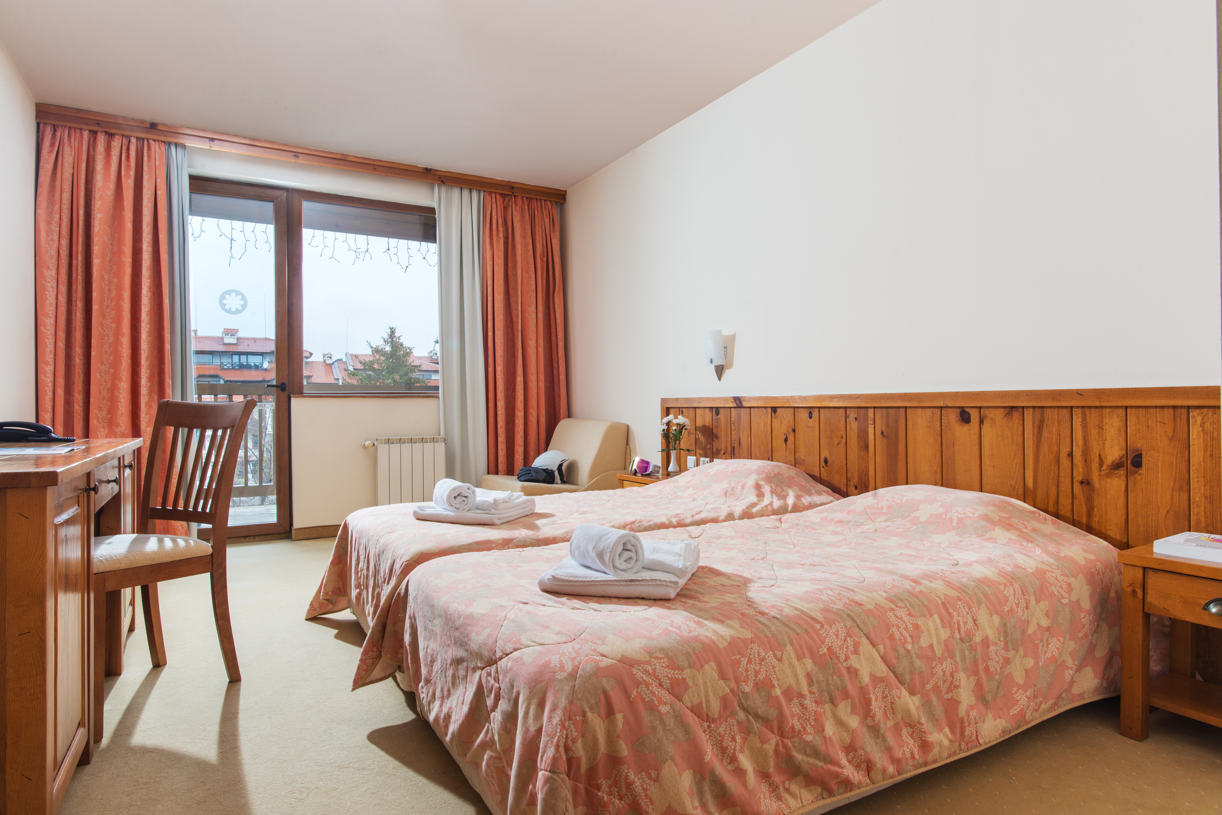 Single Parent, Twin Beds، Mura Hotel 4/7