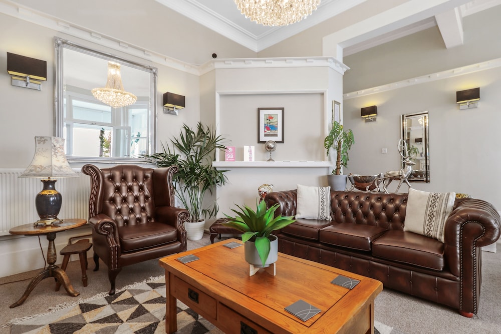 The Beach Front Guest House 26/43