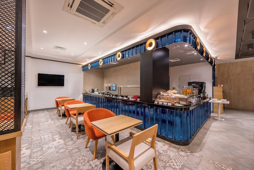 Holiday Inn Express Greater Noida Knowledge Park 43/50