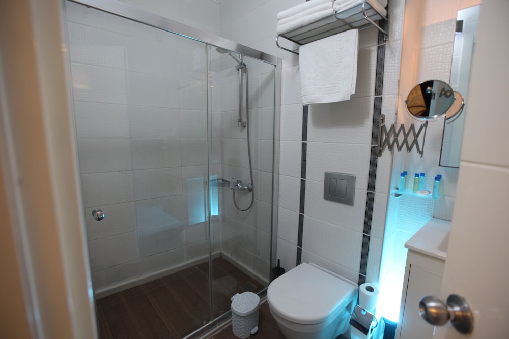 Larimar Boutique Hotel 48/50