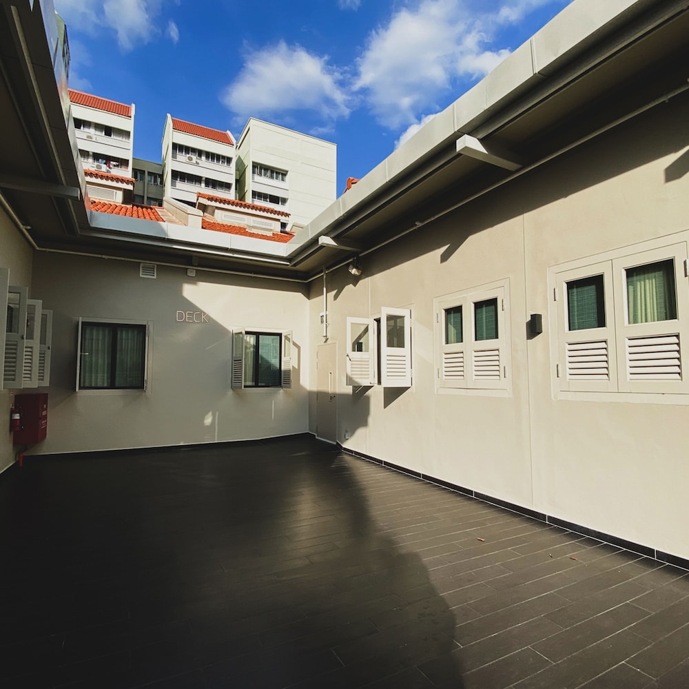ST Signature Jalan Besar 24/50