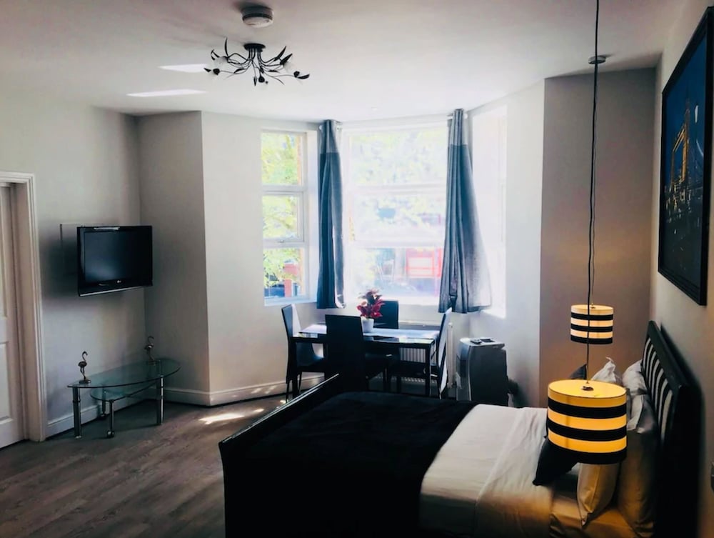W6 Hotel 55/74