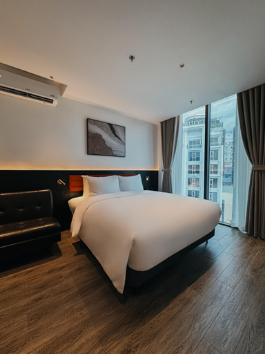 The Signature Hotel Saigon 5/9