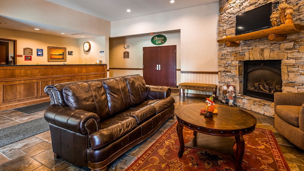 Best Western Plus Ticonderoga Inn & Suites 20/35