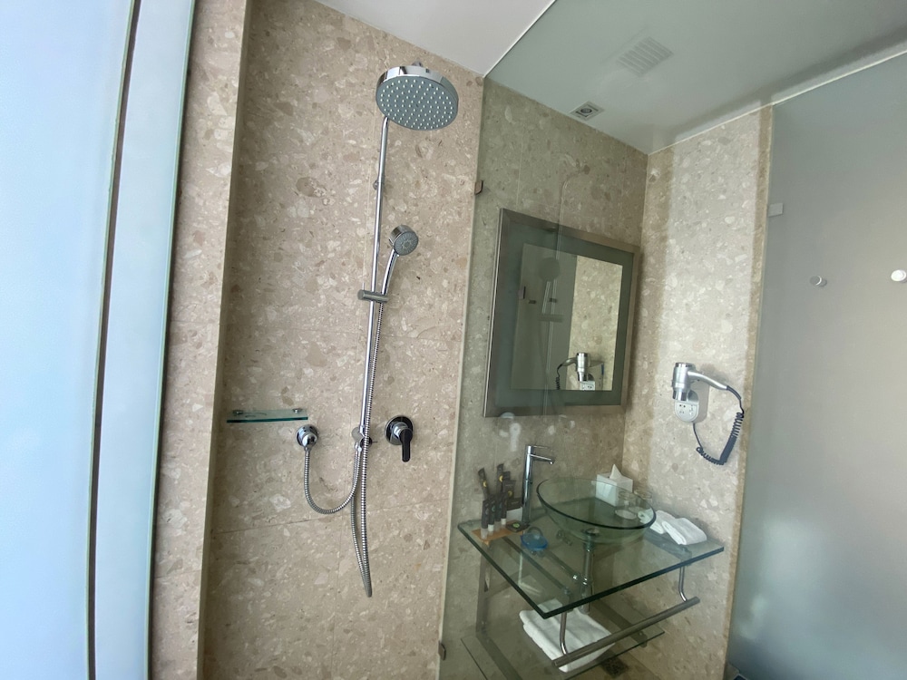 Novotel Bangkok Impact 37/77