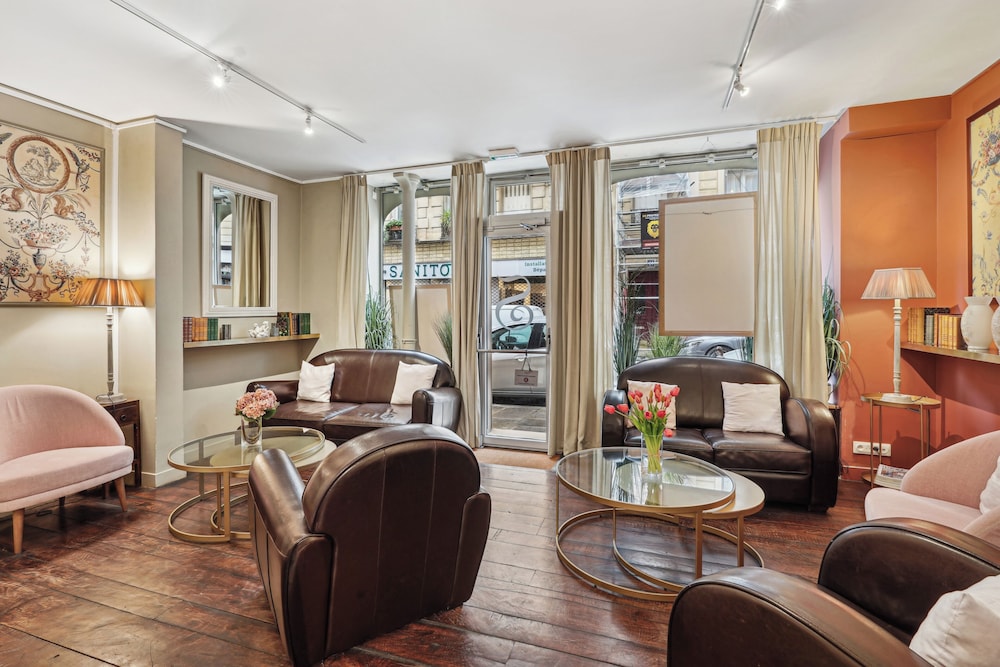 Hotel De Sevres 32/45