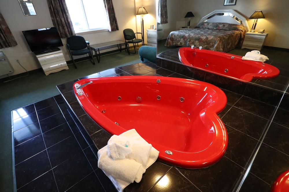 Super 8 By Wyndham Niagara Falls By The Falls 28/39