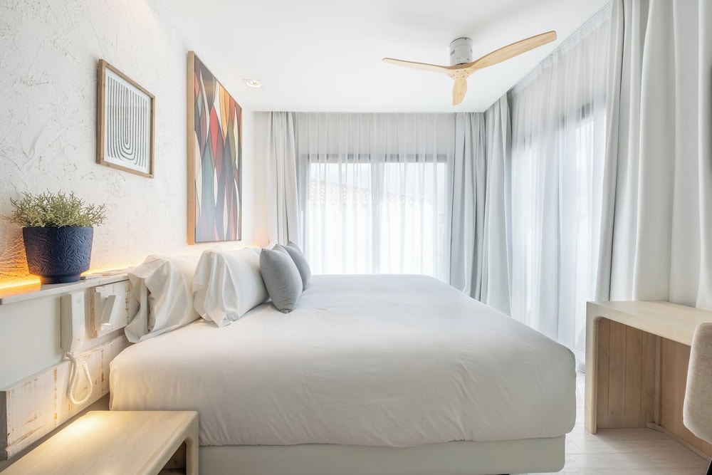 غرفة بسرير كوين بشرفة، Hotel Cetina Cabo de Palos Puerto 4/6