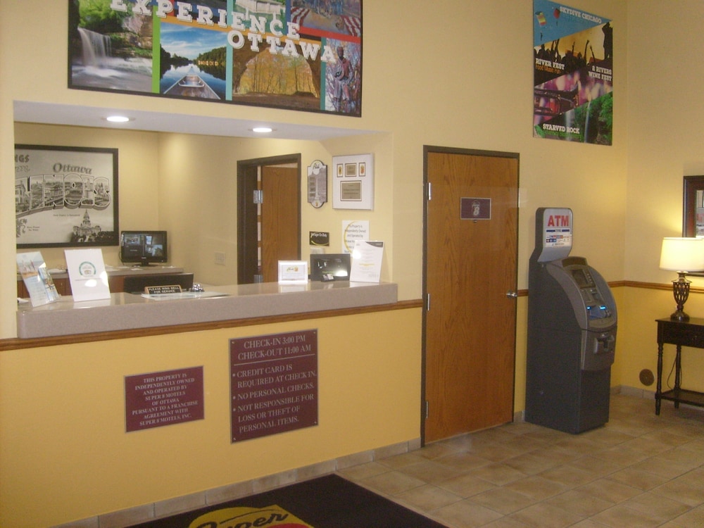 Super 8 by Wyndham Ottawa Starved Rock 6/47