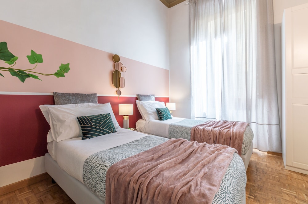 Wine Apartments Florence Pinot 11/47