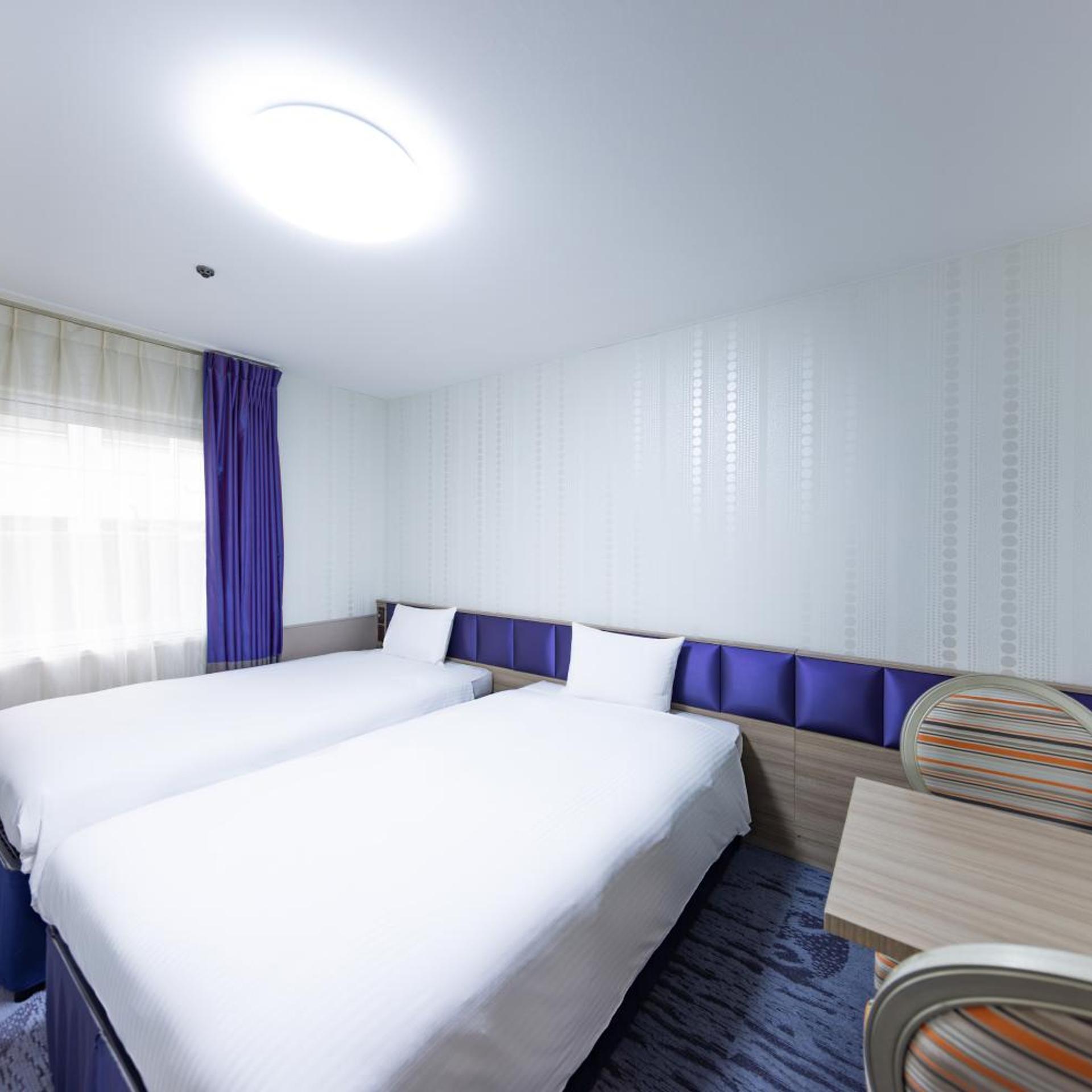 Economy, Twin Beds