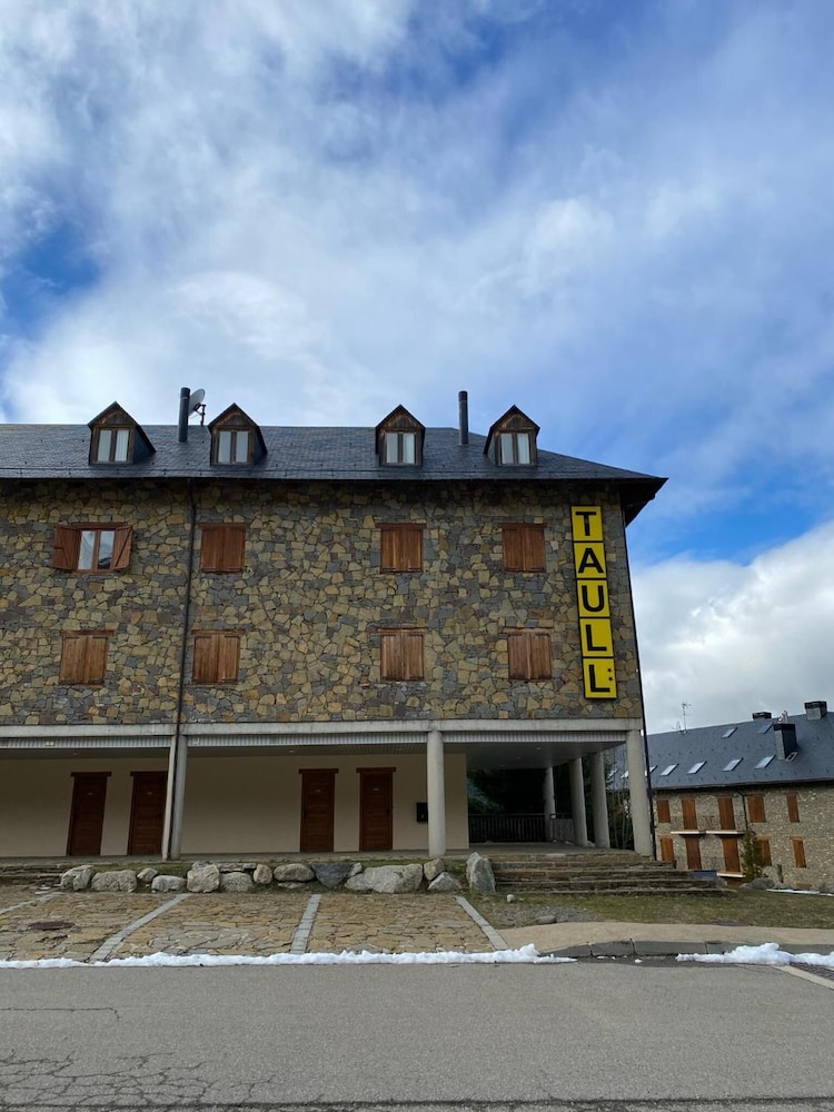 Hotel Taull 1/50