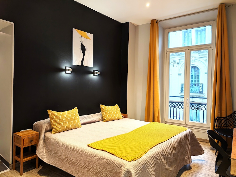 Hotel H33 16/50