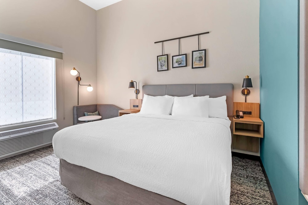 Sleep Inn & Suites Ashland City, TN 12/50