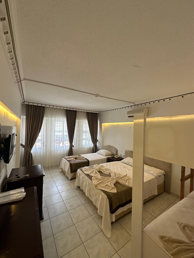 SYEDRA HOTEL 17/22