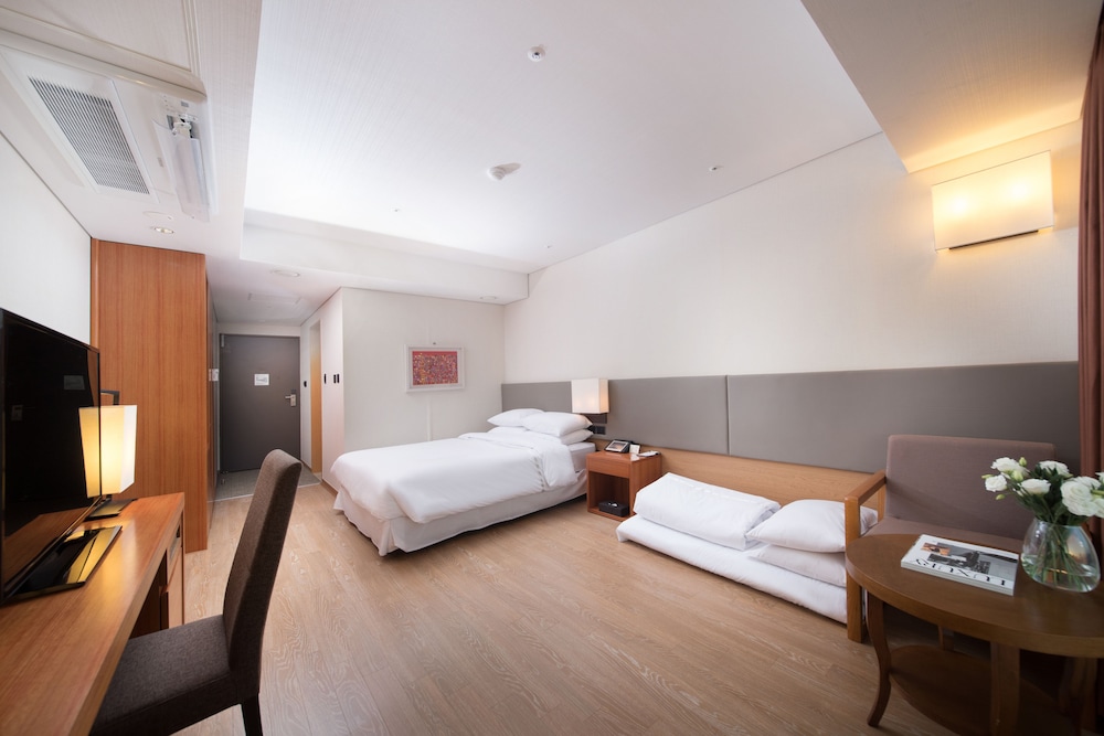 Hotel Bareve 16/64