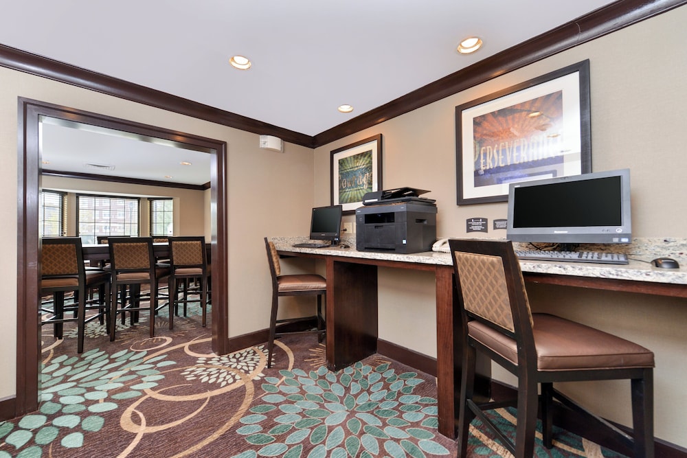 Staybridge Suites O Fallon Chesterfield 38/50