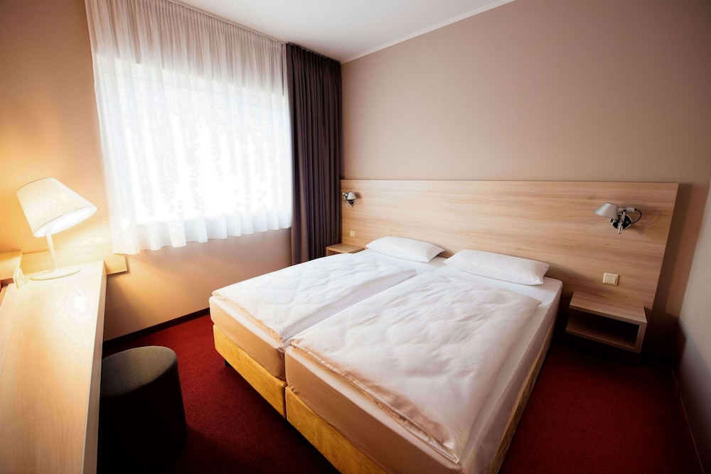 SERWAYS HOTEL HEILIGENROTH 9/24
