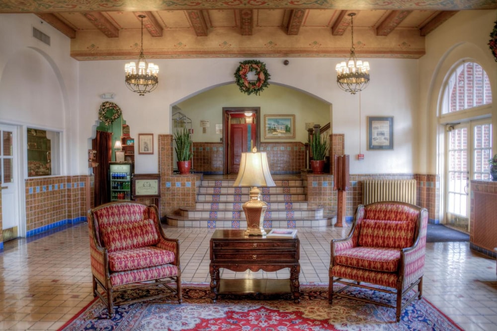 Hassayampa Inn 35/61