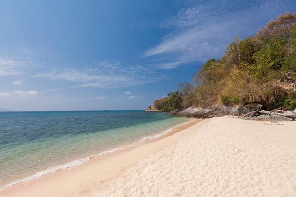 Baan Khunying Villa Secluded Phuket Beachfront 26/40