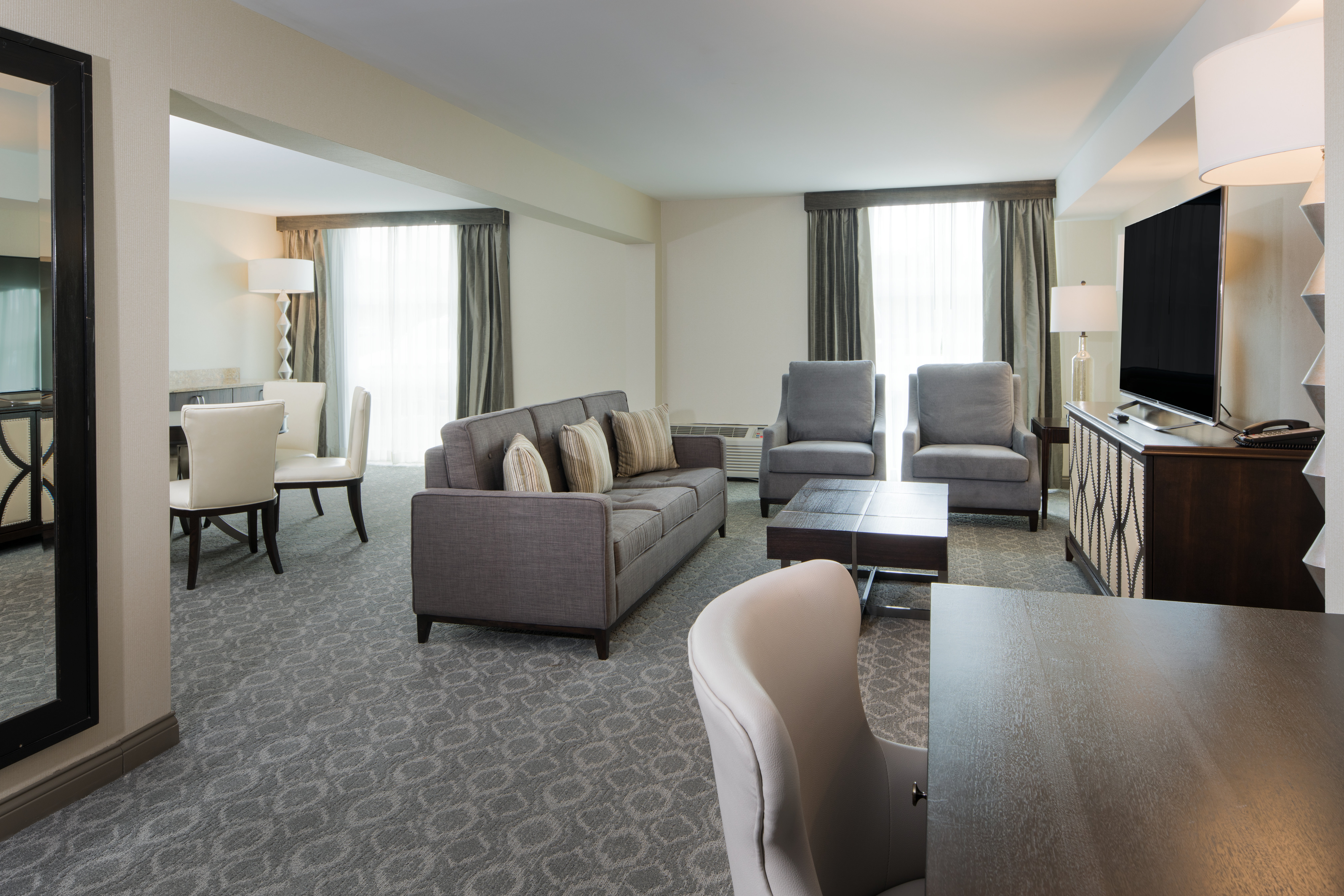 Crowne Plaza Chicago Sw Burr Ridge 37/59