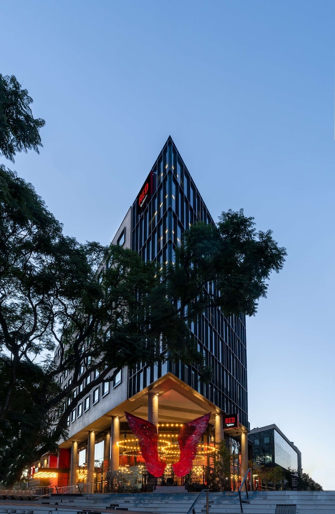 Radisson RED Hotel, Johannesburg Rosebank 1/75