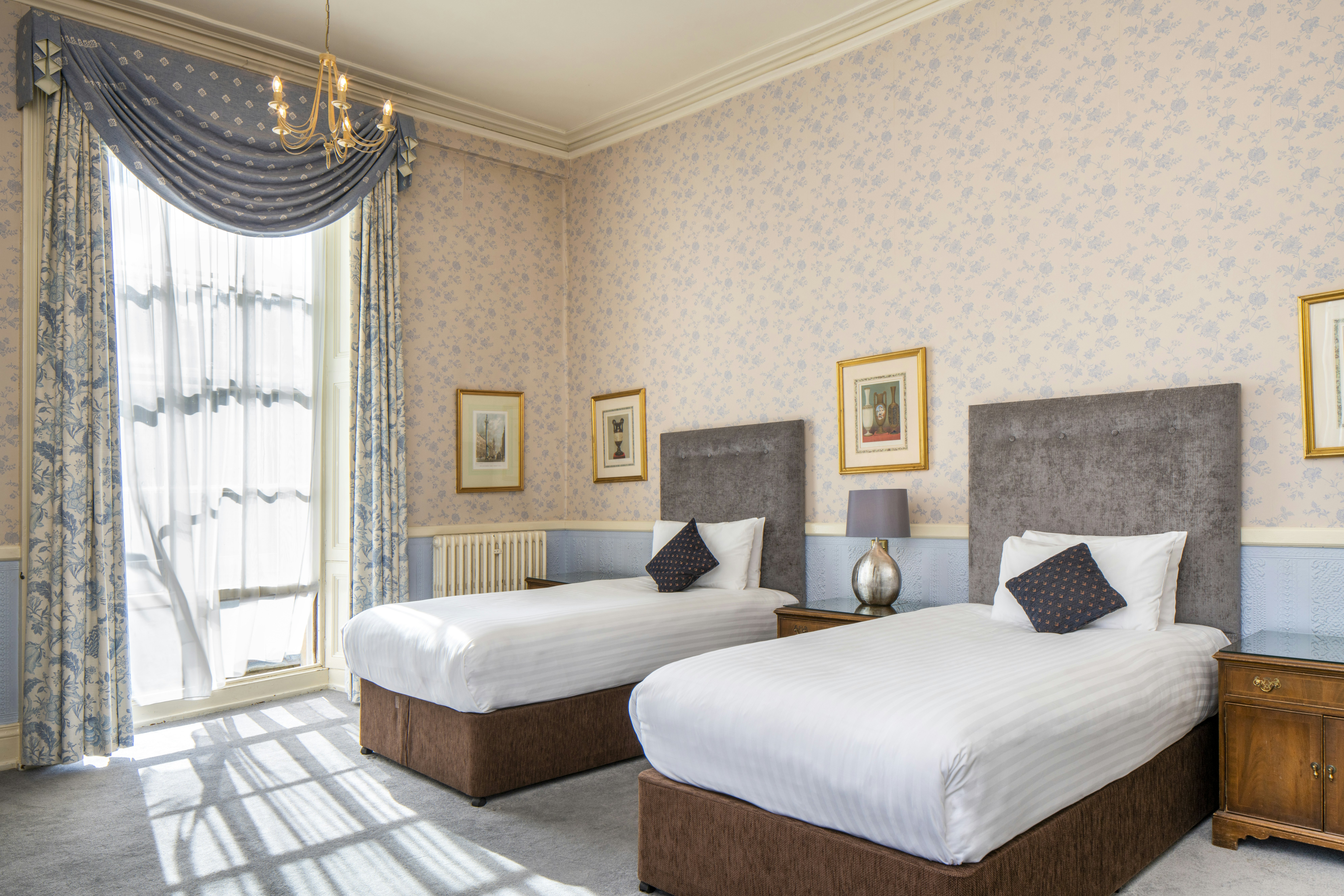 Heritage, Twin Beds