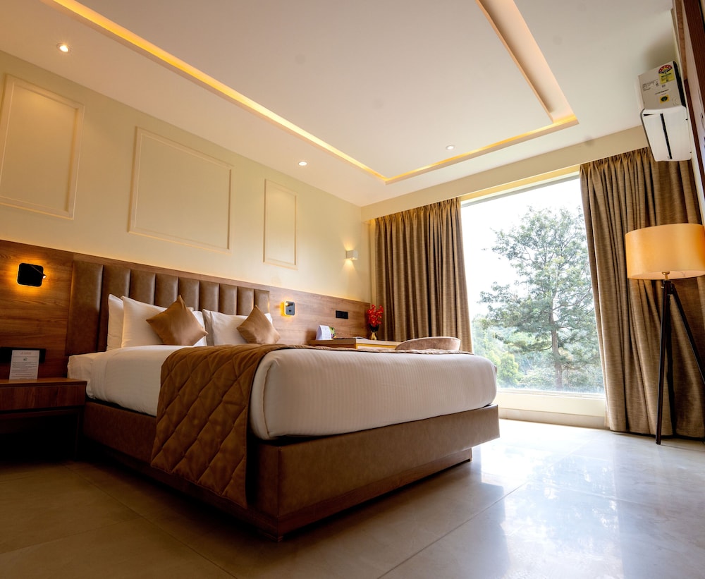 TGI STAR Holidays Yercaud 13/48
