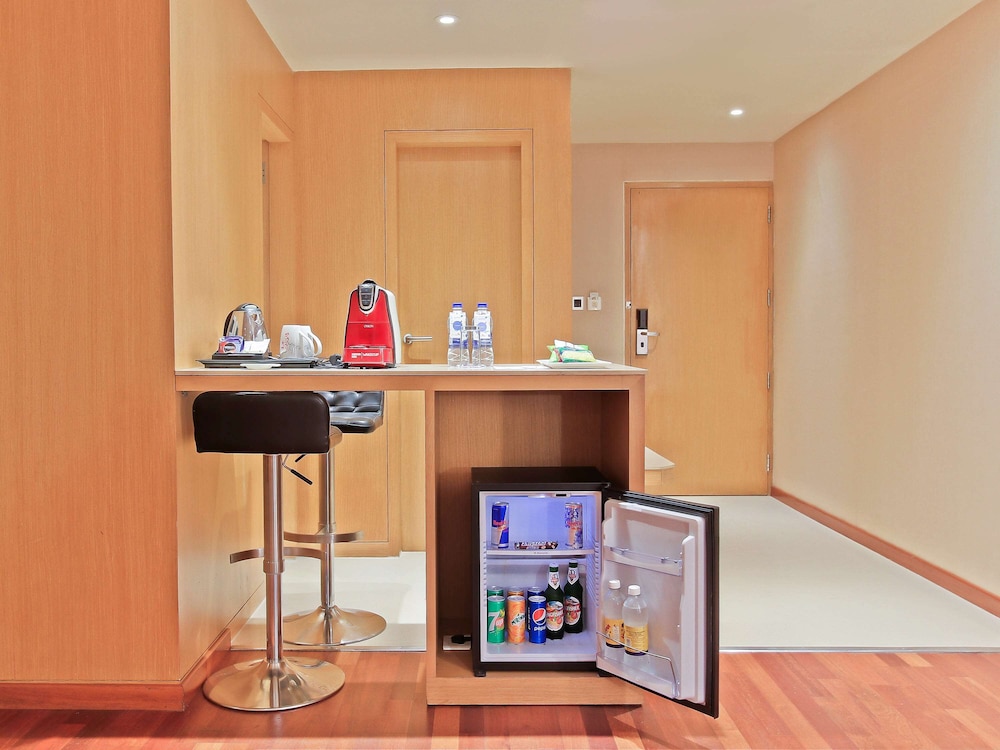 Novotel Visakhapatnam Varun Beach Hotel 60/75