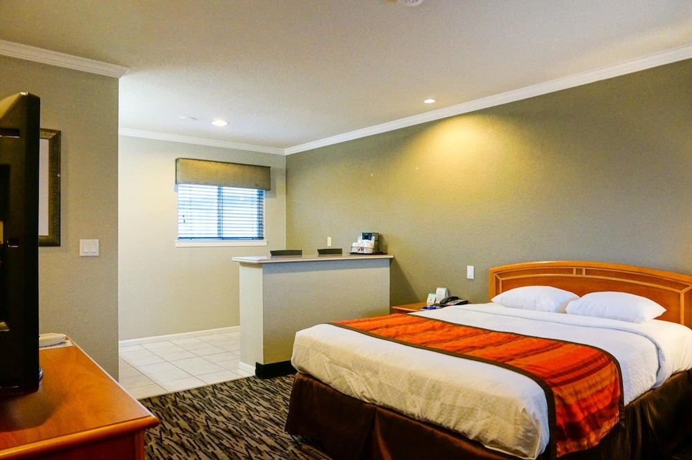 Hotel Parmani 6/26