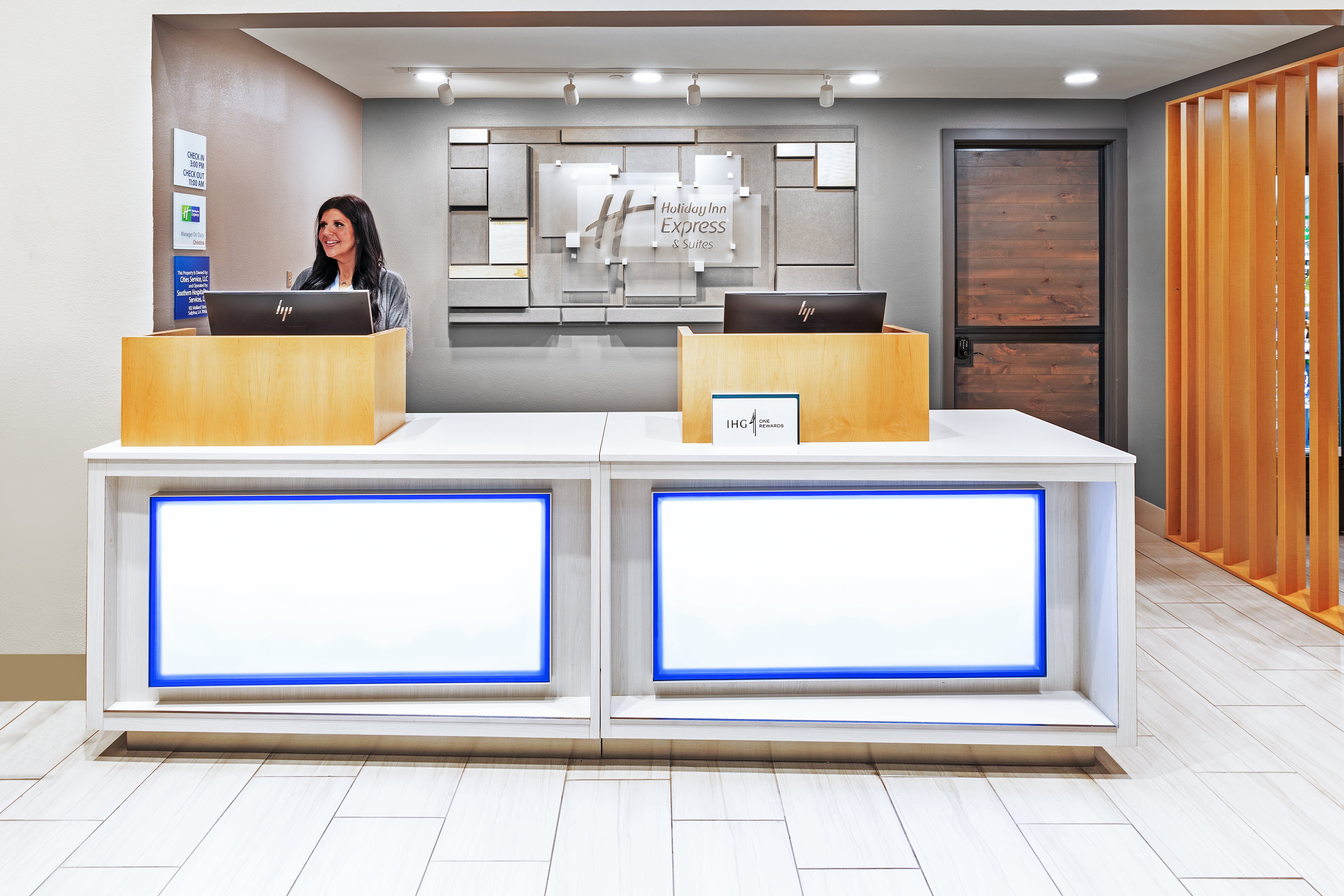 Holiday Inn Express & Suites Sulphur (Lake Charles) 8/50