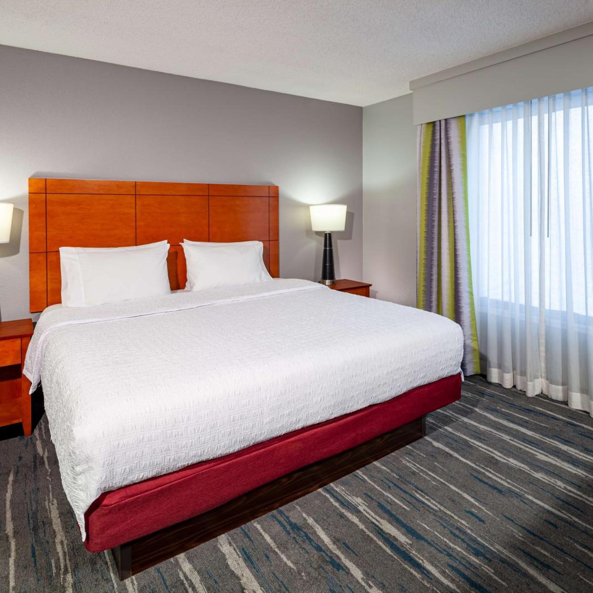 STUDIO, SUITE, KING BED, ACCESSIBLE