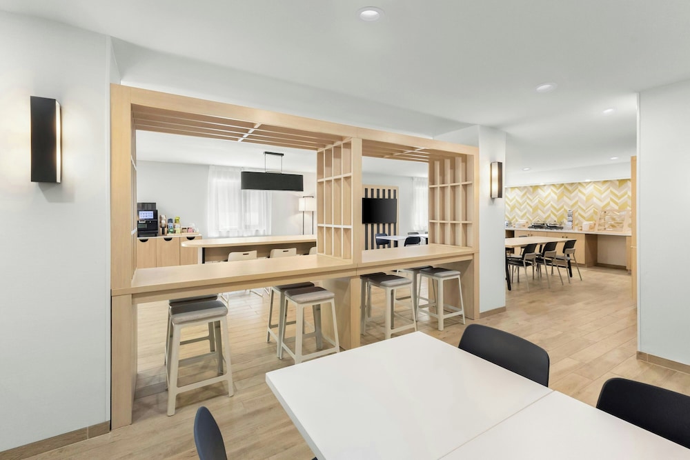 Extended Stay America Newport News I 64 Jefferson Ave 51/66