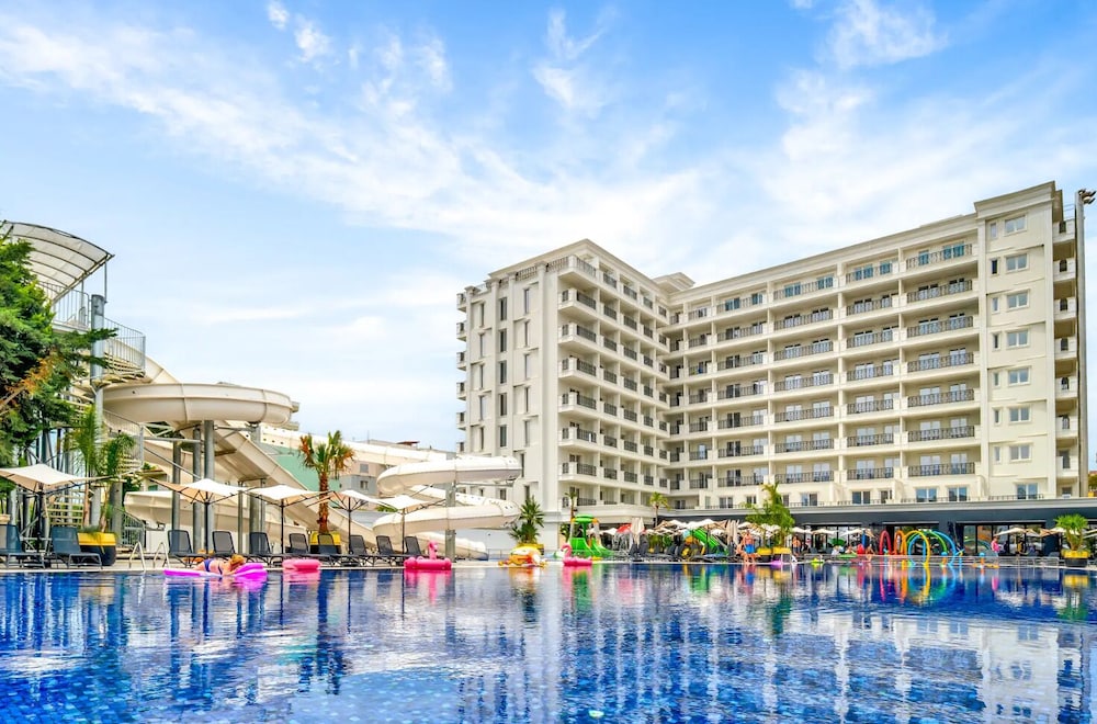 Bonita Luxury Resort 24/29