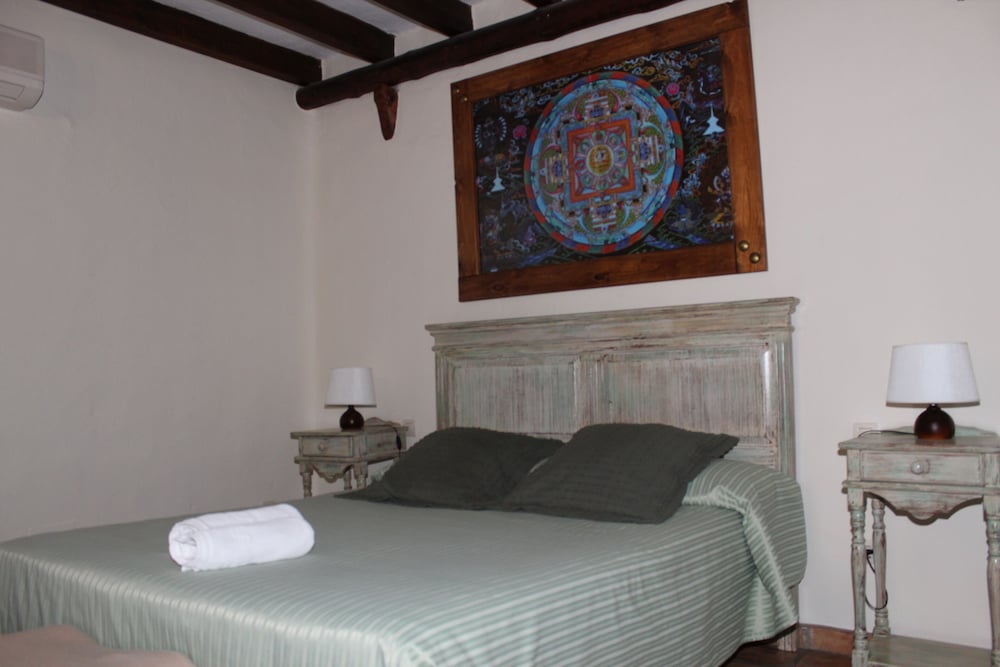 Los Jarales Hotel 12/73