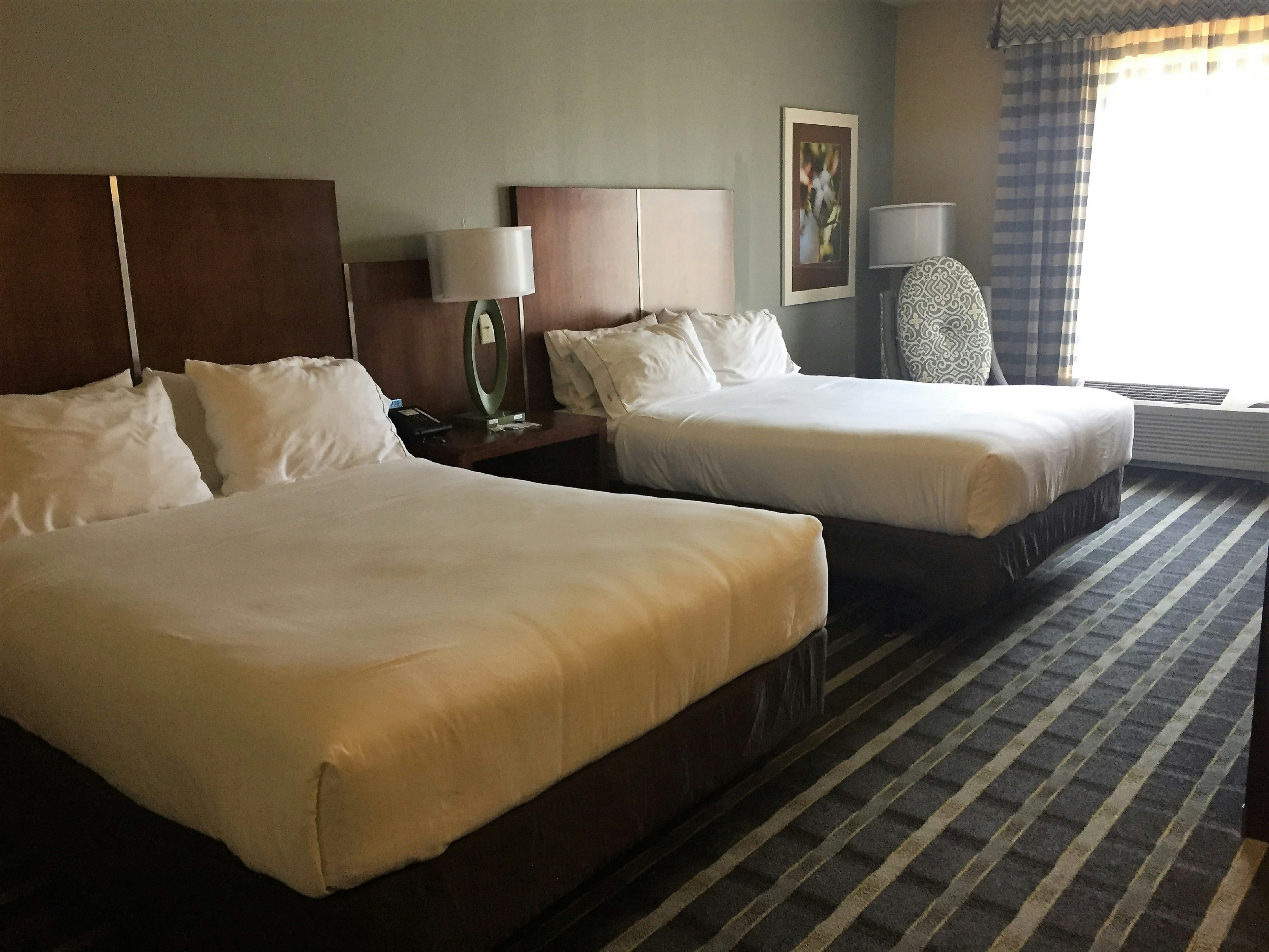 Holiday Inn Express Hotel and Suites Perry-National Fairground Area 28/68