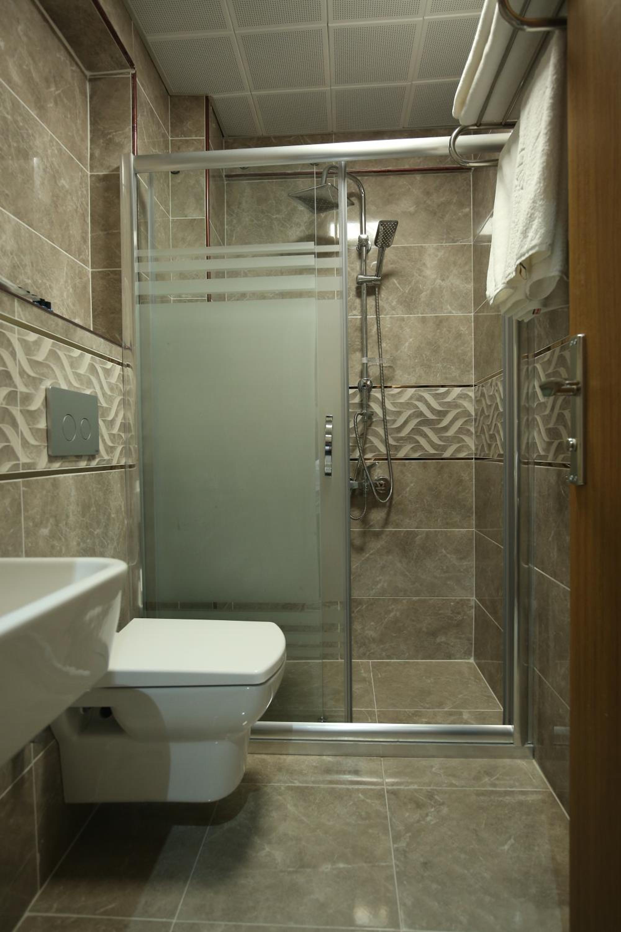 Beyaz Inci Otel 44/45