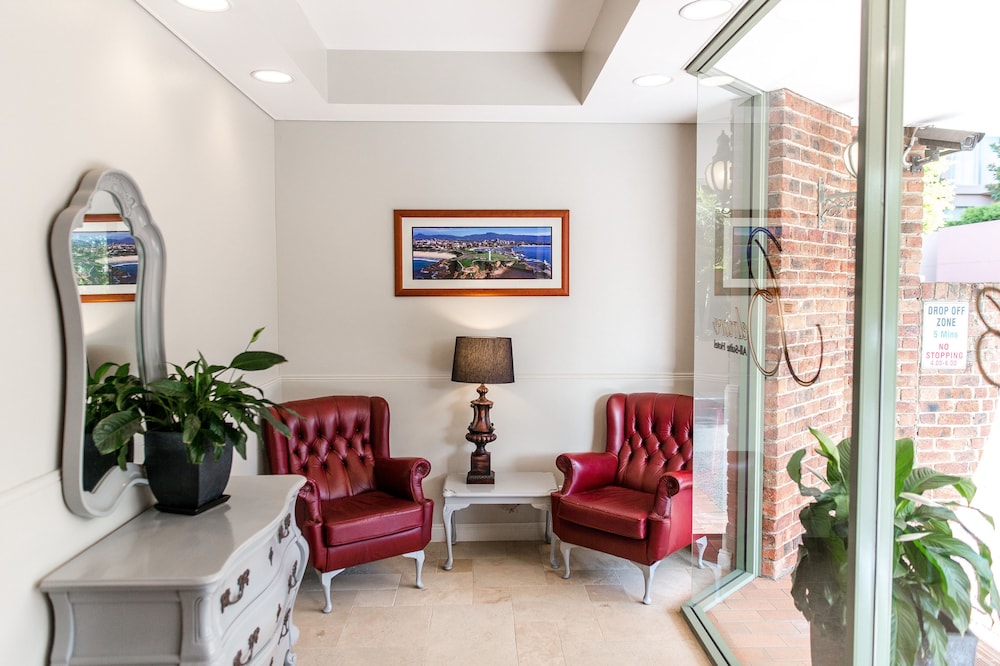 Belmore All-Suite Hotel 36/54