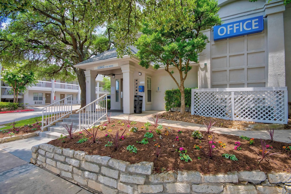 Studio 6 Extended Stay - San Antonio, TX - Six Flags photo2