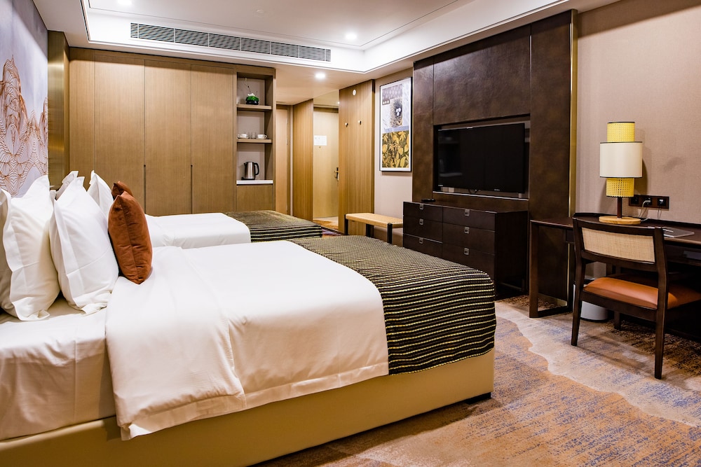 LDS hotel Belgrade 7/24