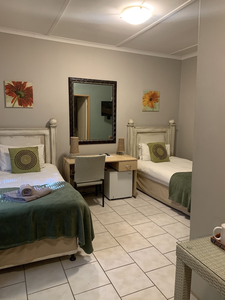 Hotel Pension Casa Africana 18/50
