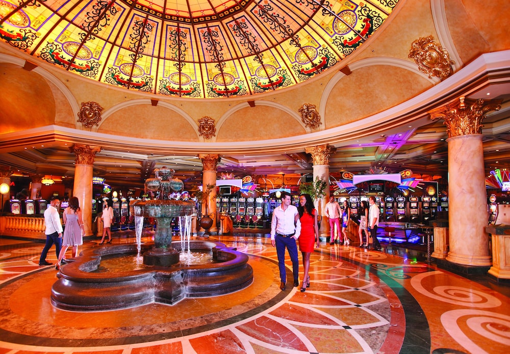 Mondior Emperors Palace 50/58