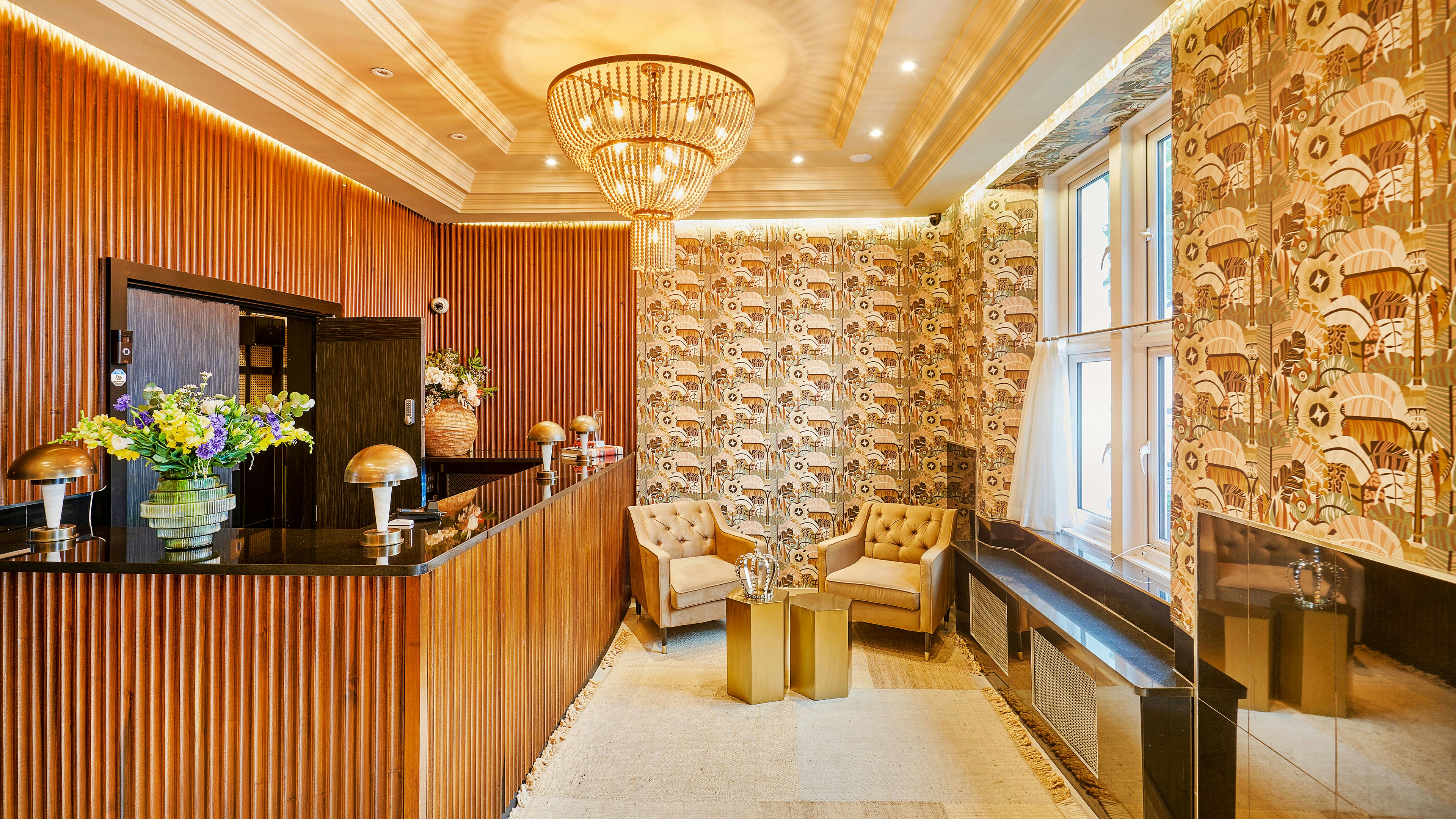 Huttons Hotel, Victoria London 3/63