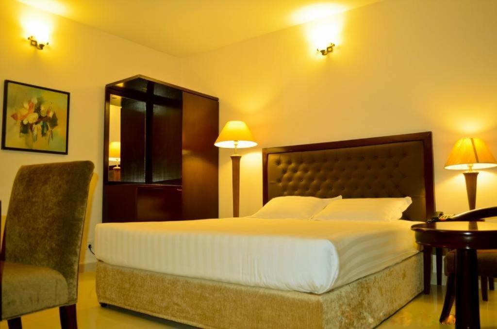 ARISTOS BOUTIQUE HOTEL 8/30