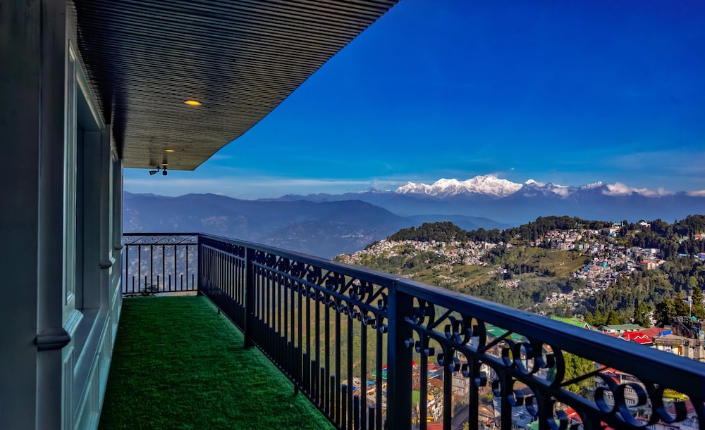 The West Gate Posada By Summit Darjeeling 40/50