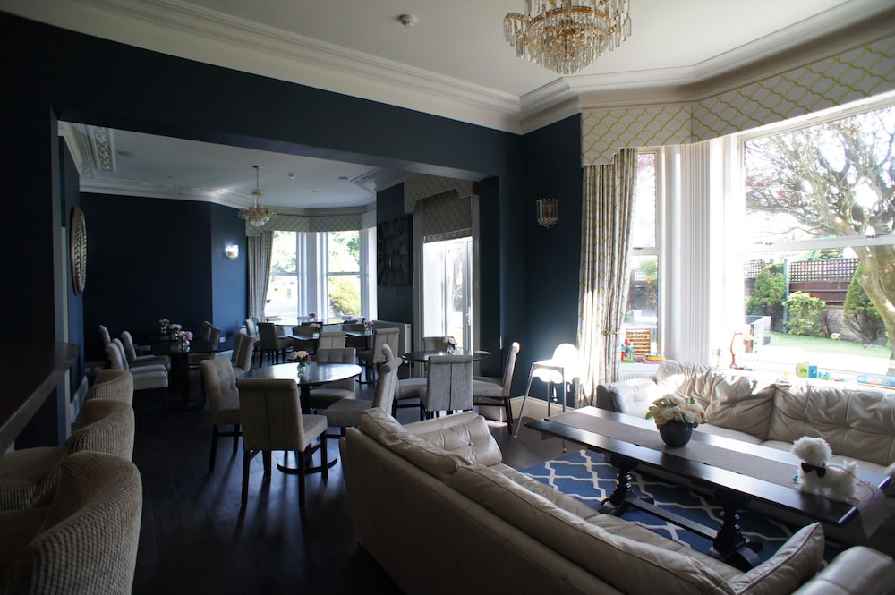 The Applewood Hotel 38/67