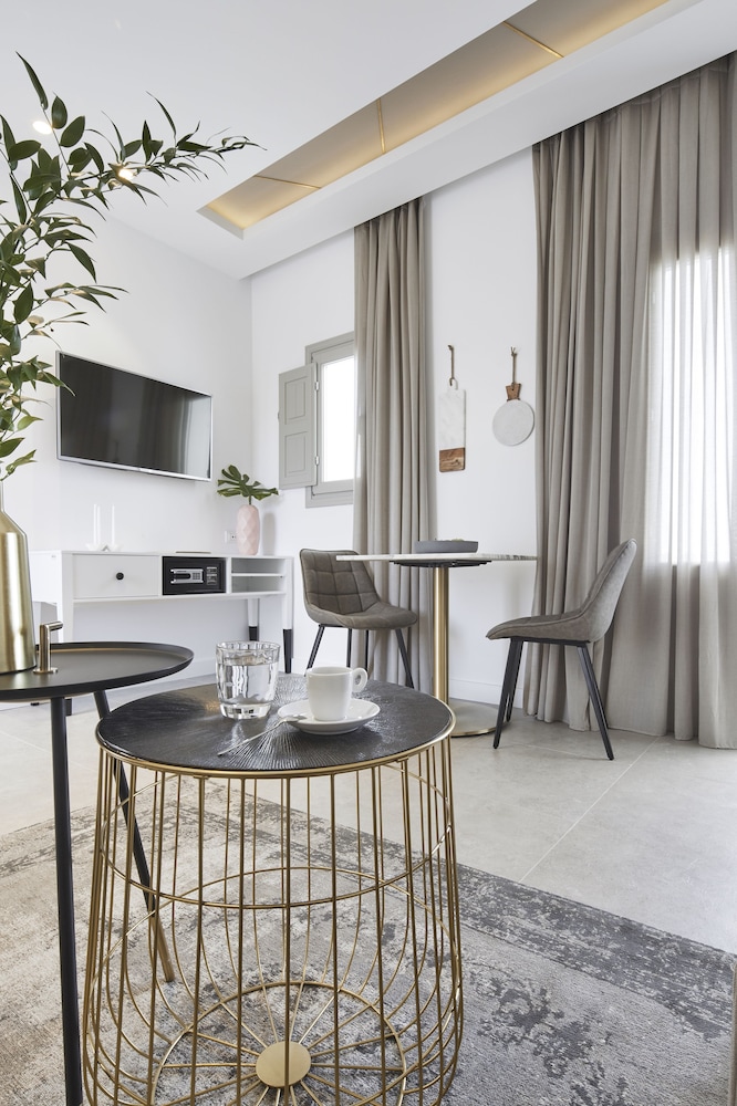 Altera Pars Suites 43/69