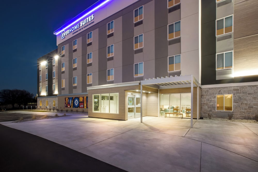 Everhome Suites Wichita Northeast 45/56
